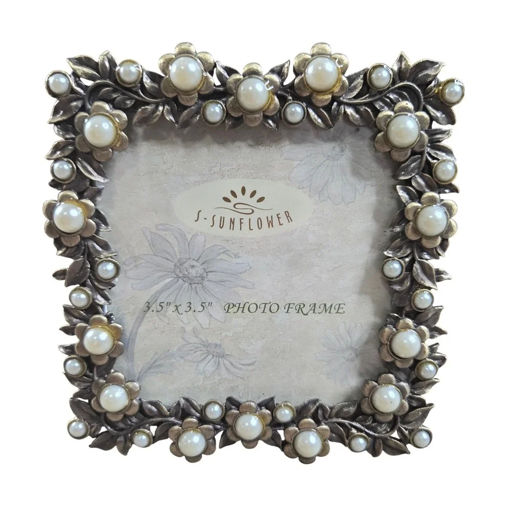 Sunflower Designs Pearl Floral Pewter Tone Mini 3.5x3.5 Square Photo Frame